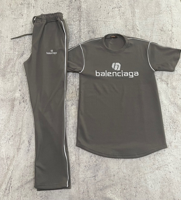 ست تی شرت شلوار مراکشی گلدوزی شده(balnciaga)